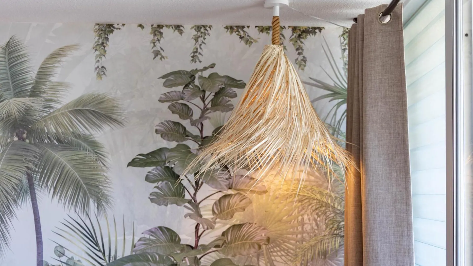 Freshly Renovated Studio With Iconic Diamond Head Views! Гонолулу