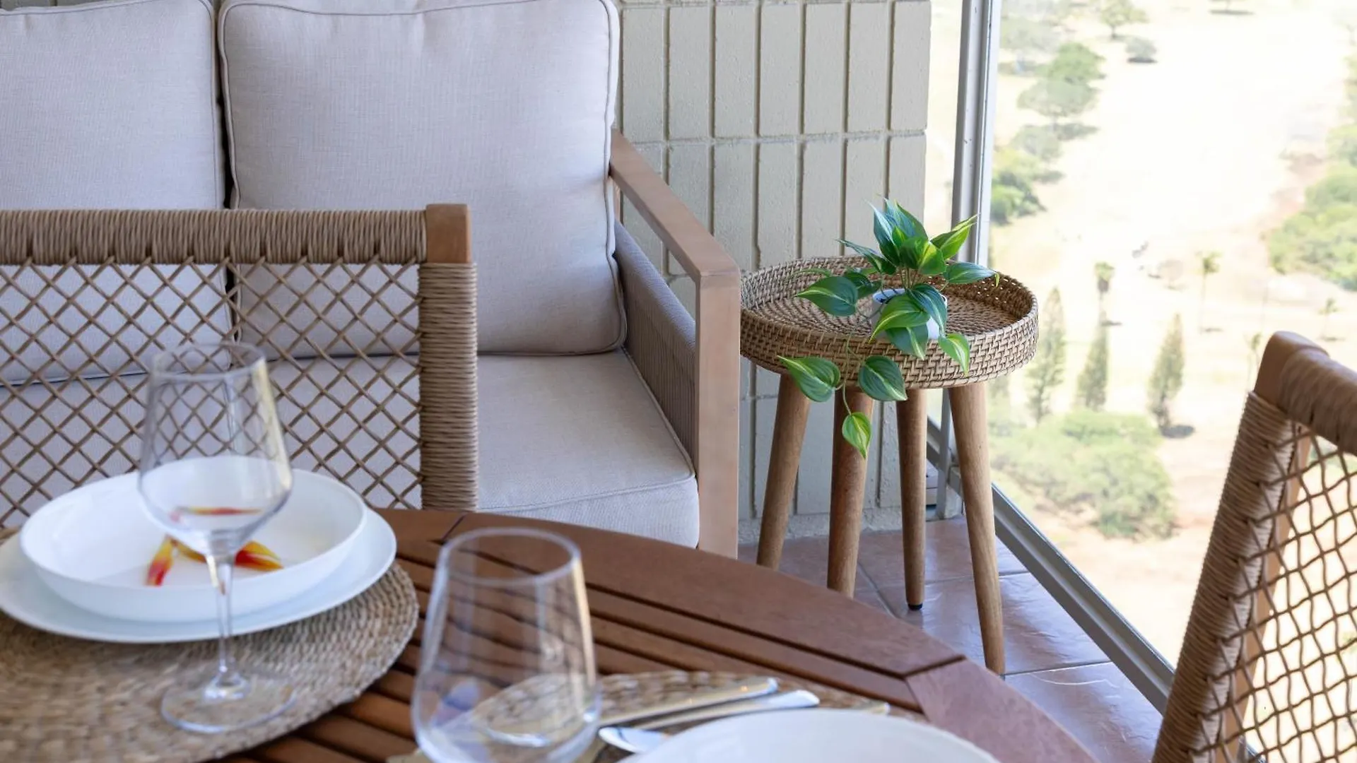 Freshly Renovated Studio With Iconic Diamond Head Views! Гонолулу